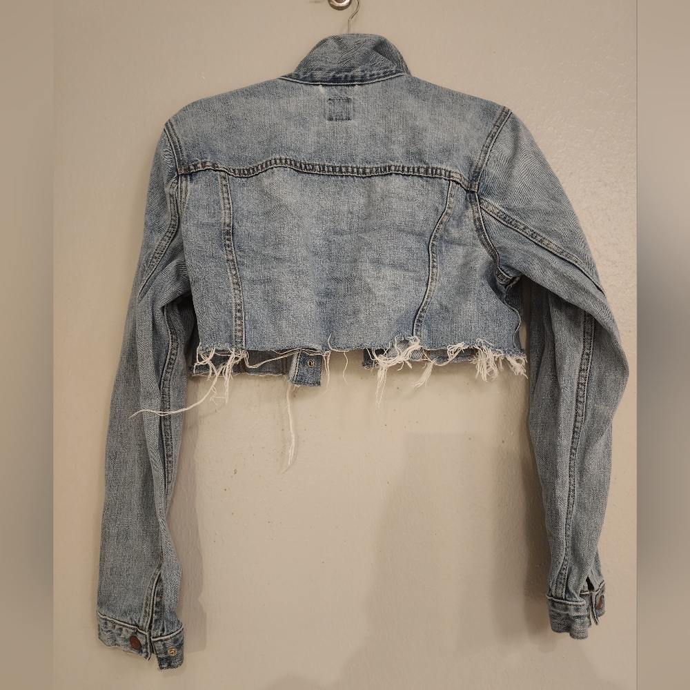 Gap Cropped Denim Jacket - image 4